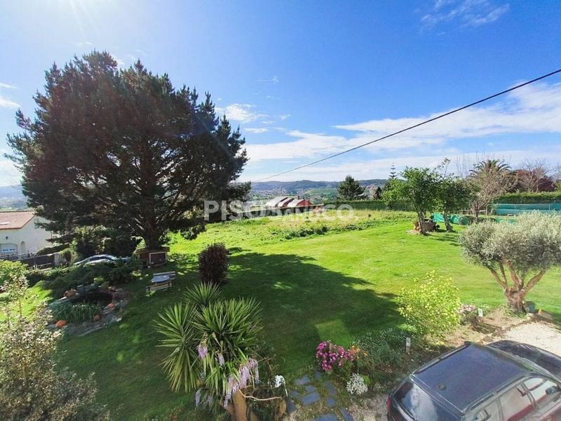 Foto 34aef157-6b81-4879-beda-f8bc8beb9fb0. House with parking in Cambre