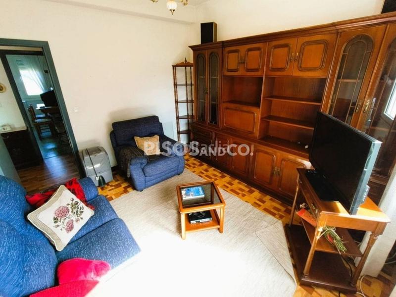 Foto 5ebbc9d3-bd06-4974-ac42-6709cf382bdb. House with parking in Cambre