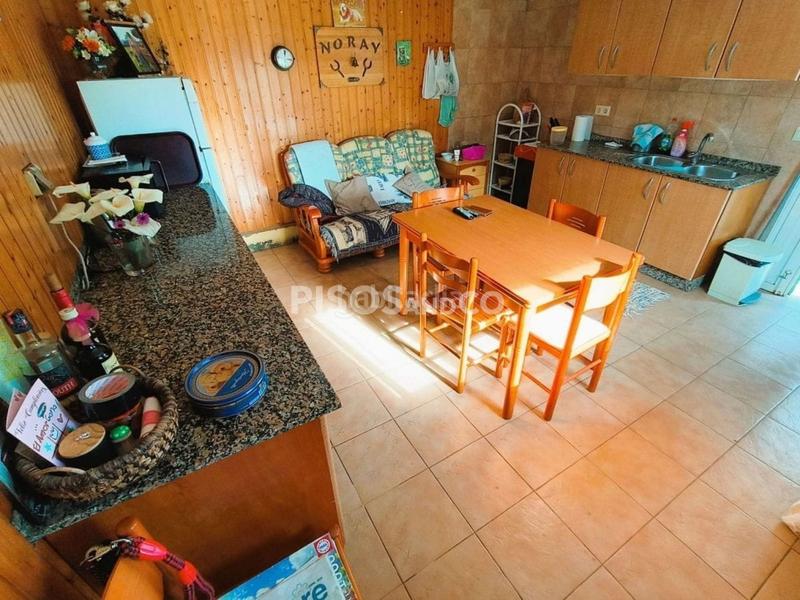 Foto a2ec181c-3cdc-4449-9b1d-6b1668475662. House with parking in Cambre