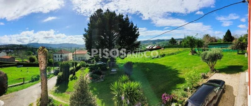 Foto c56b8780-ecd9-451f-a00d-4545ec4fc318. Maison avec parking dans Cambre