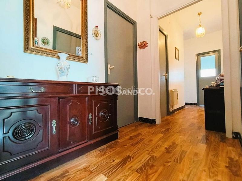 Foto d60b501e-645f-4ce9-8f44-afb32ad67ebe. Maison avec parking dans Cambre