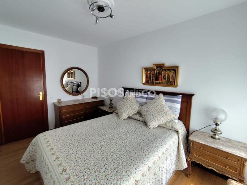 Foto f47c7ed4-ac47-4404-a994-892eadff4de5. Piso en Riazor - Visma Coruña (A)