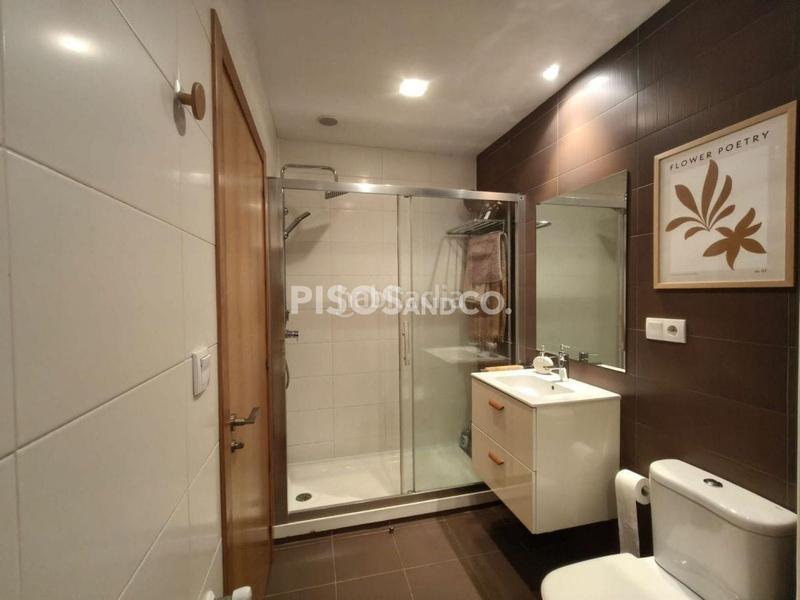 Foto 913b82c1-90b1-4317-a82c-94e5e0795e28. Flat with heating parking in Liáns Oleiros