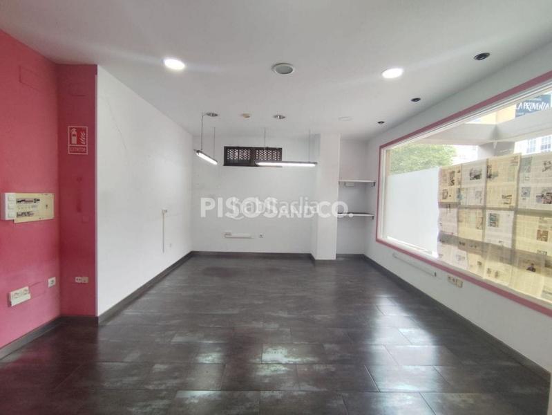 Foto 4a69863b-0096-4490-8216-3add9db515fc. Local comercial en Los Rosales Coruña (A)