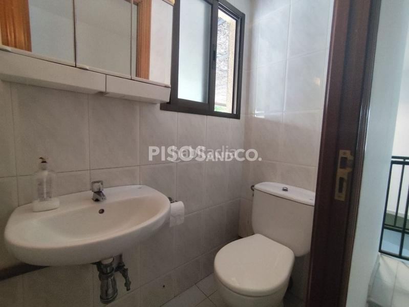 Foto d41f4f7f-a894-49c7-8779-a889bfbf1245. Local comercial en Los Rosales Coruña (A)
