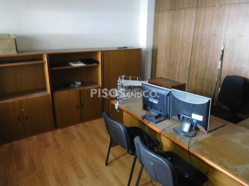 Foto 203413f1-ae41-4495-875f-fa92e43169d0. Location local commercial dans Falperra - Santa Lucía Coruña (A)