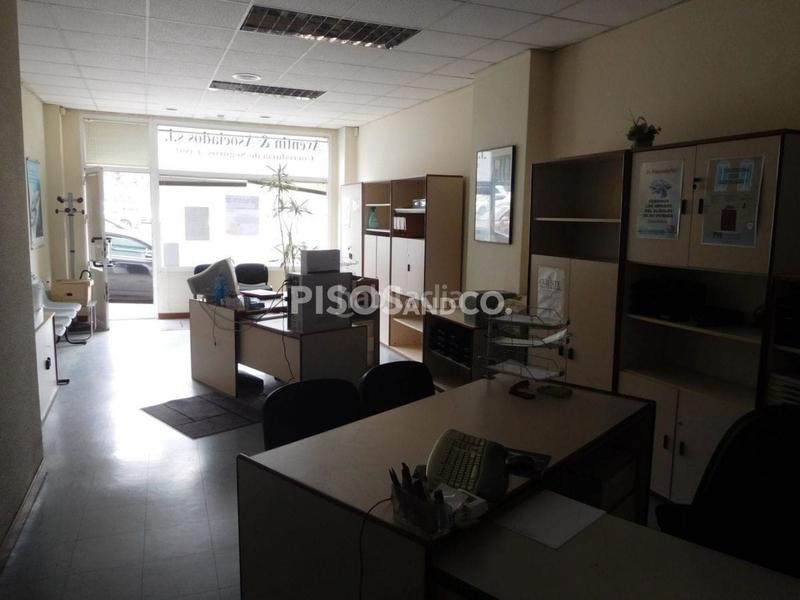 Foto 7ac6fe90-1bc5-42c3-8ad9-fc2e990af7d3. Location local commercial dans Falperra - Santa Lucía Coruña (A)