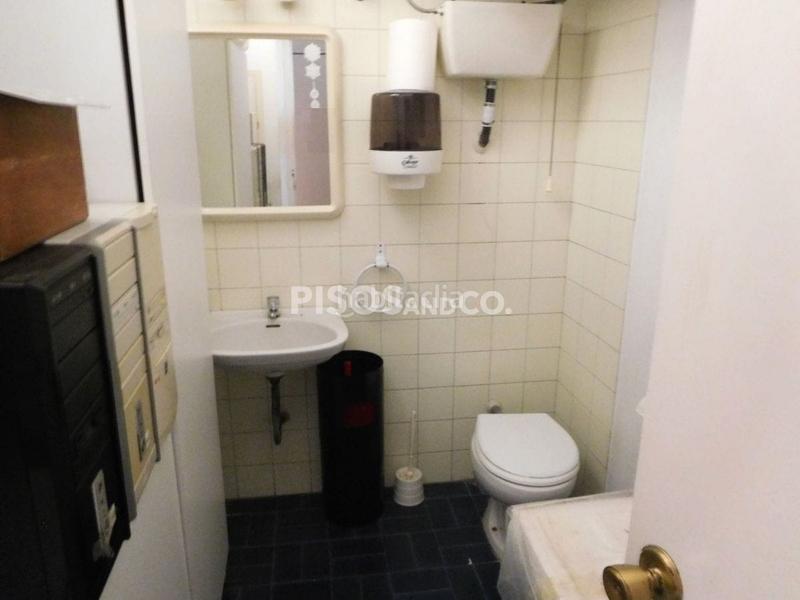 Foto d4ef035f-705e-4bd0-b5a7-ebe6d63da399. Affitto locale commerciale in Falperra - Santa Lucía Coruña (A)