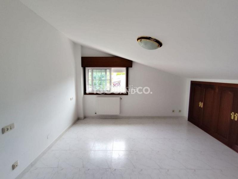 Foto 6118b904-131a-4e5d-be7e-6c4007e1af1c. Casa amb calefacció aparcament a Ciudad Vieja Coruña (A)