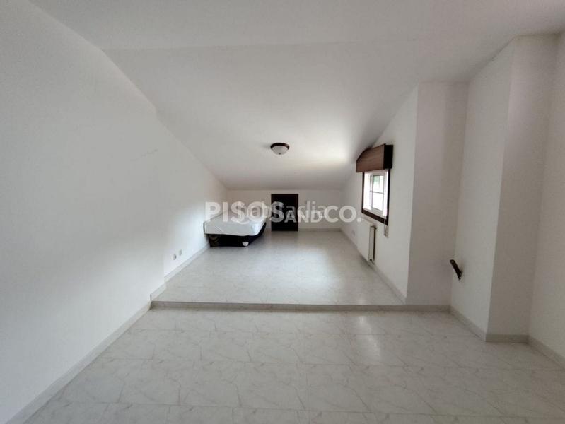 Foto 8dbb0ab4-9029-40ff-ac40-6035d2b9f84c. Maison avec chauffage parking dans Ciudad Vieja Coruña (A)