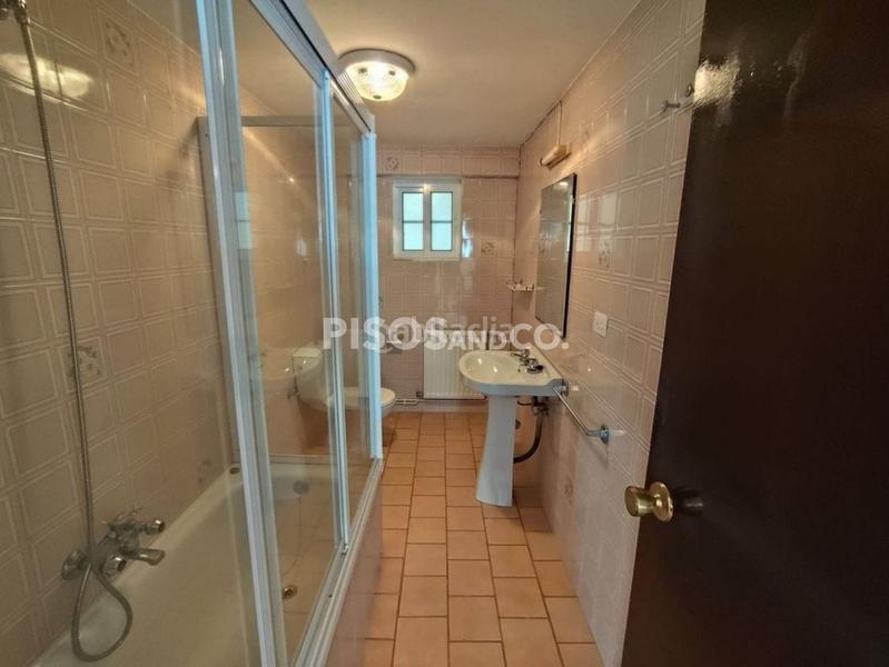 Foto cb1af17a-6981-46bc-bd67-4320f06bb7a2. Maison avec chauffage parking dans Ciudad Vieja Coruña (A)