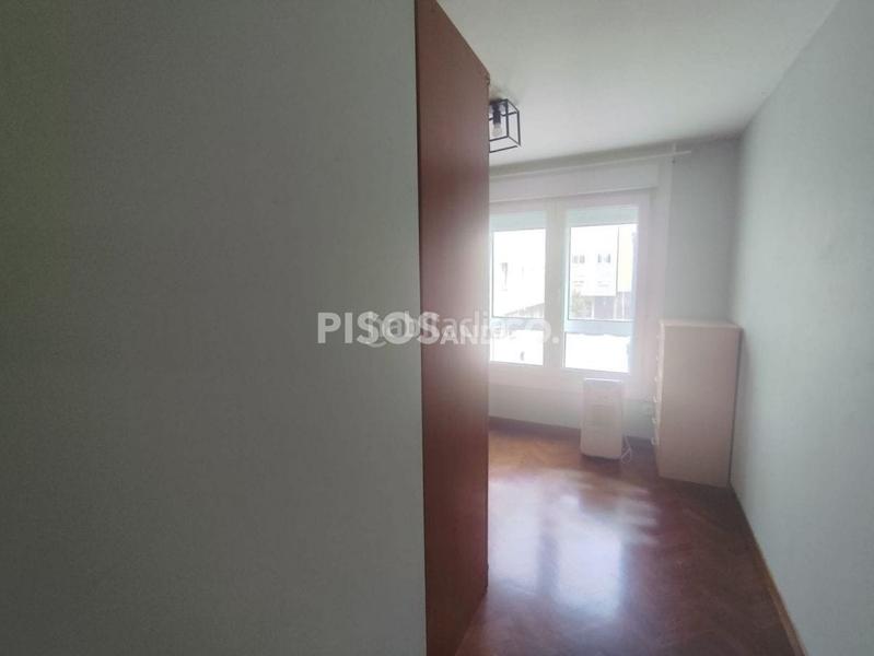 Foto c4cd0dbb-620b-4ee1-af97-3c1735b181c2. Piso en Agra del Orzán - Ventorrillo Coruña (A)