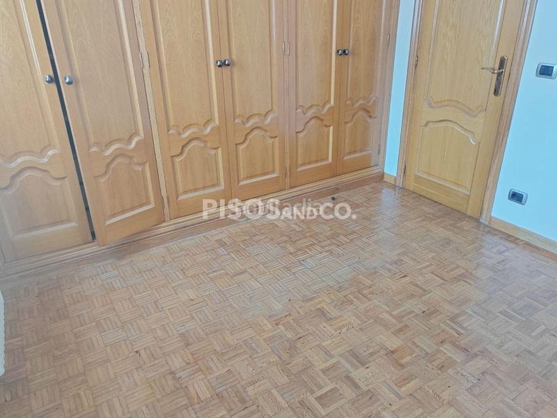 Foto 575927e0-79c0-49ce-a4d2-1928e04ef4d9. Piso en Monte Alto - Zalaeta - Atocha Coruña (A)