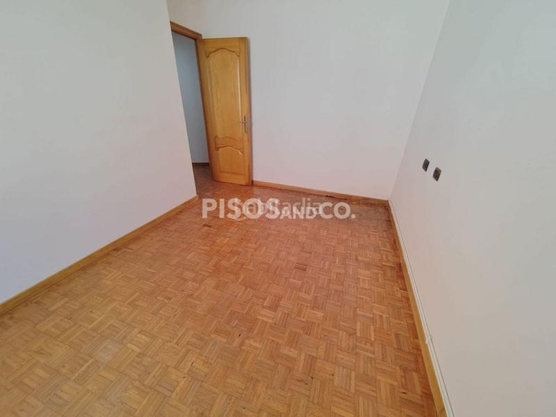 Foto 985bfc03-c08b-46d4-8606-48417e364313. Piso en Monte Alto - Zalaeta - Atocha Coruña (A)