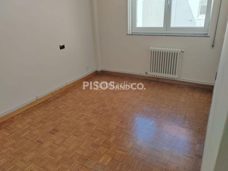 Foto d6f8d2c2-e3b0-4ab9-9024-25d174ca7e08. Piso en Monte Alto - Zalaeta - Atocha Coruña (A)