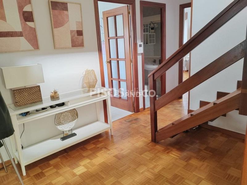 Foto 0d965738-4202-4c35-861e-f0f165296f8f. Appartamento con parcheggio in Someso - Matogrande Coruña (A)