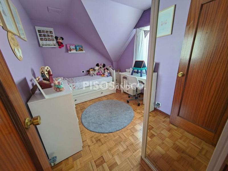 Foto dc64b538-9a00-4415-9551-3c80ee297016. Appartamento con parcheggio in Someso - Matogrande Coruña (A)