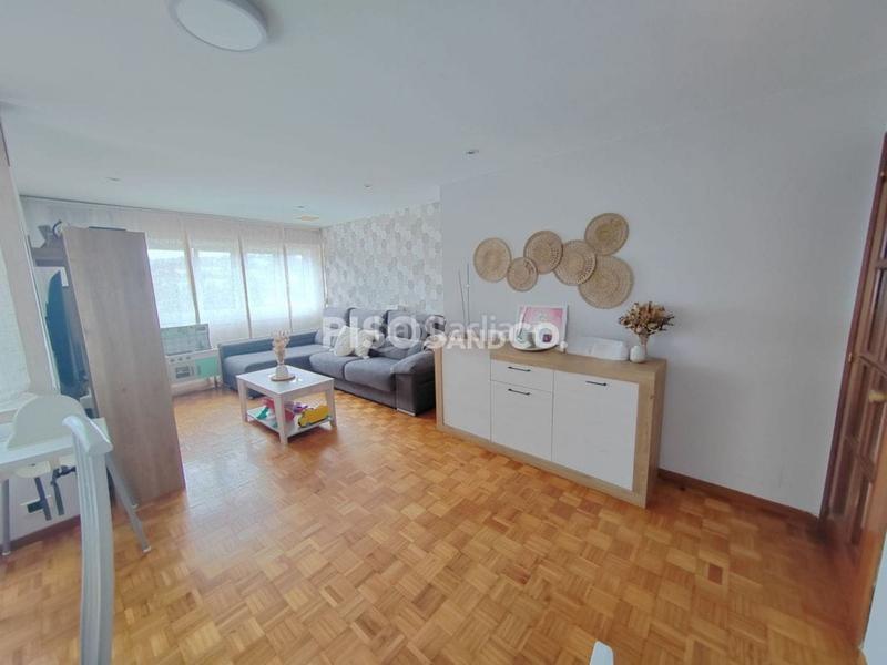 Foto a1d72faa-fac8-4621-8e58-8260f4cbb1d3. Etagenwohnung mit parking in Someso - Matogrande Coruña (A)
