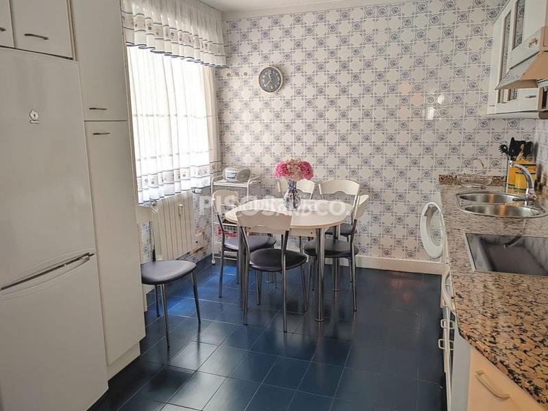 Foto 218afae3-ce70-4239-93a3-616e5c59aed1. Appartamento con riscaldamento in Someso - Matogrande Coruña (A)