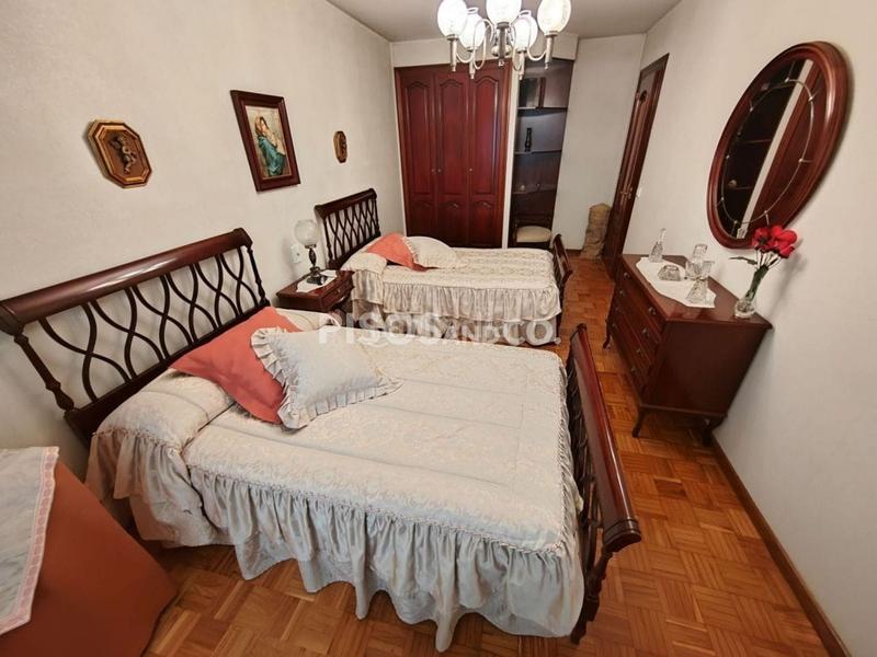 Foto 026bbd17-1dd5-4535-a32b-514b7fb2f240. Flat with heating in Someso - Matogrande Coruña (A)