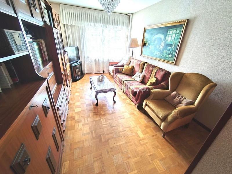 Foto eca5fff0-18ed-4b5b-8826-d375659f8428. Flat with heating in Someso - Matogrande Coruña (A)