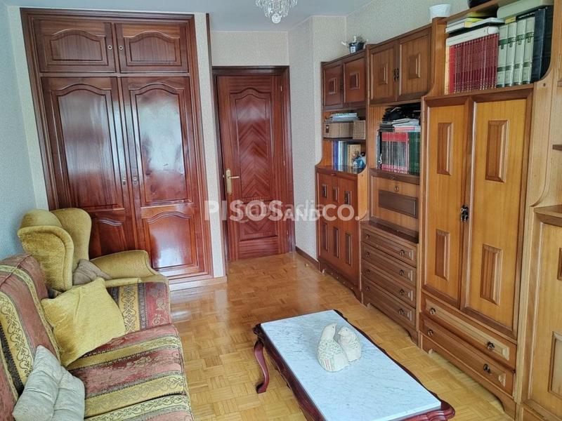 Foto 1eb3723c-60a2-4f52-afbe-05760f18624d. Piso en Someso - Matogrande Coruña (A)