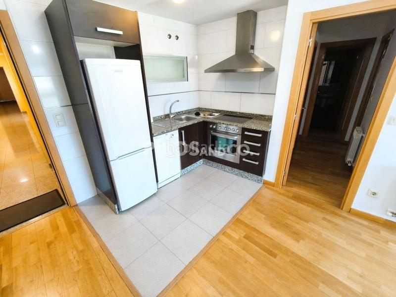 Foto 6f8cd6a8-cf6f-42e1-81df-3b1a18e1b417. Appartement avec chauffage parking dans Portádego - Vilaboa Norte Culleredo