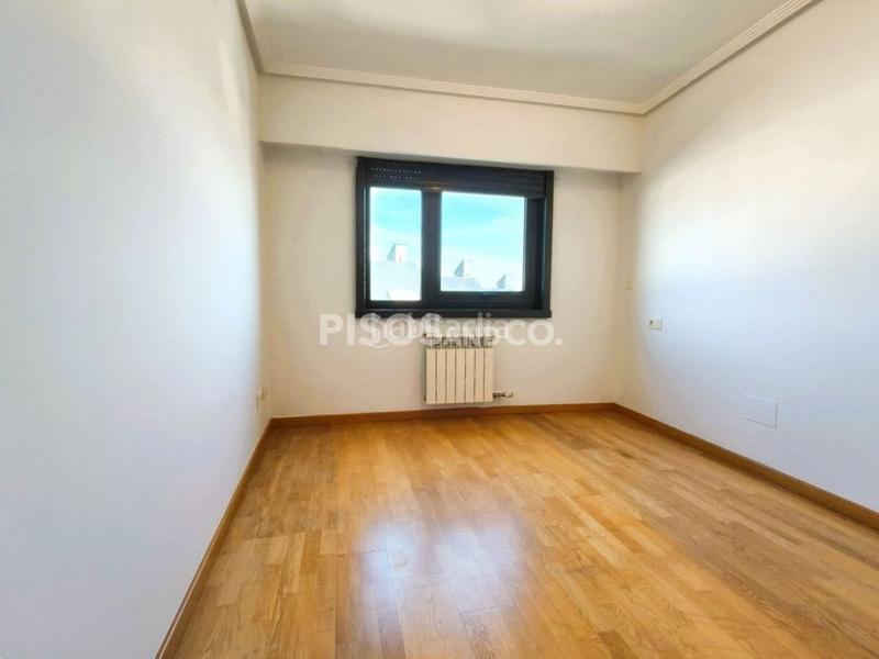 Foto f46e0125-b281-4471-ab84-e11177089a1a. Flat with heating parking in Portádego - Vilaboa Norte Culleredo