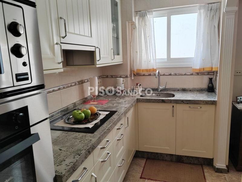 Foto f5d56acc-a377-499e-af58-d216df936541. Appartamento con riscaldamento parcheggio in Los Castros - Castrillón Coruña (A)