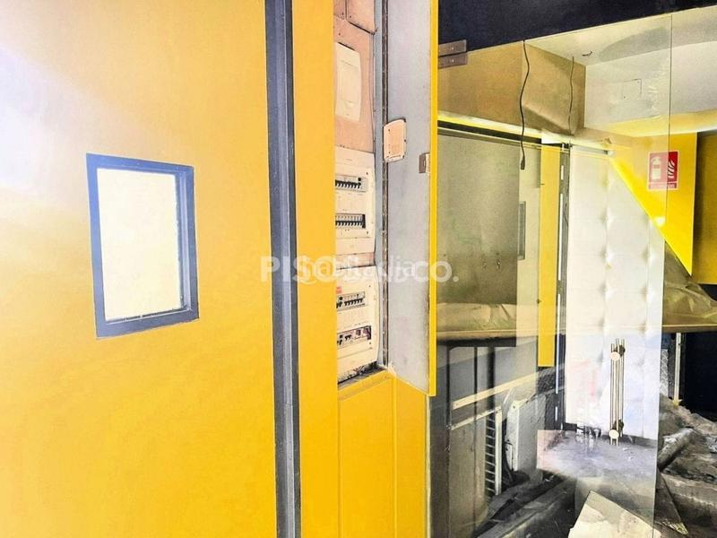 Foto c2d16214-85de-4020-8a44-f054303edc89. Location local commercial dans Monte Alto - Zalaeta - Atocha Coruña (A)