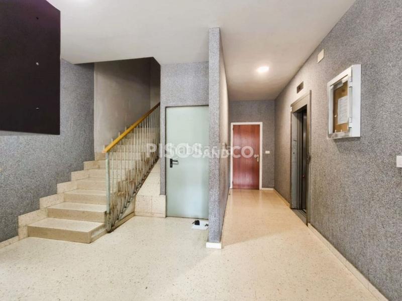 Foto 158b0fb7-7f3d-4478-b7c1-60e1d3c847f9. Piso en Vilaboa Sur Culleredo