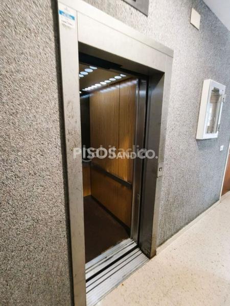 Foto e3b9abd3-c226-49a6-b9d1-f1e0a46b4d35. Piso en Vilaboa Sur Culleredo