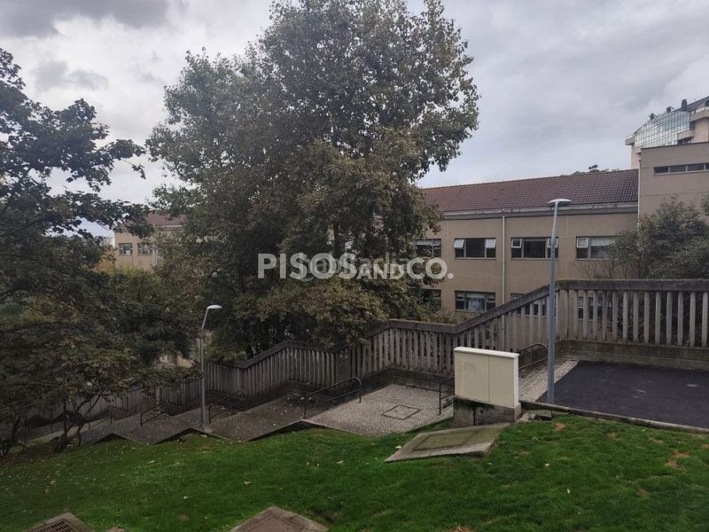Foto 51a2517a-f6eb-4064-b7a1-175bd5a3dc62. Piso en Paseo de los Puentes - Santa Margarita Coruña (A)