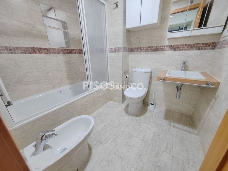 Foto 4f9d59e1-a276-469a-a0ae-f8defb2a34d2. Piso en Someso - Matogrande Coruña (A)