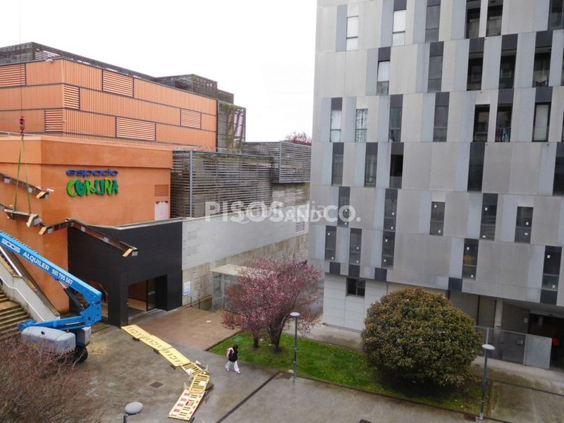 Foto c2449850-ea11-4c0e-a917-c3c34d542323. Piso en Someso - Matogrande Coruña (A)