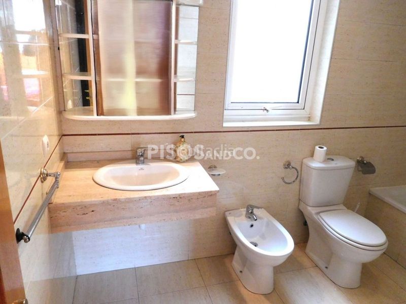 Foto 5f56974e-20b7-4d0f-b7b3-47e791d325bf. Piso en Vioño Coruña (A)