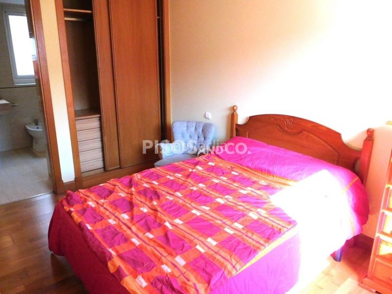 Foto 851cbeb0-a869-4cd0-8f98-145601d575c0. Piso en Vioño Coruña (A)
