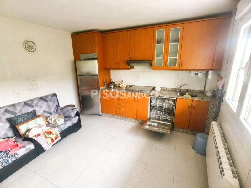 Foto 4578ba49-b7d8-46ff-bbe2-90d628d3ce10. Casa amb calefacció aparcament a centro de Culleredo Culleredo