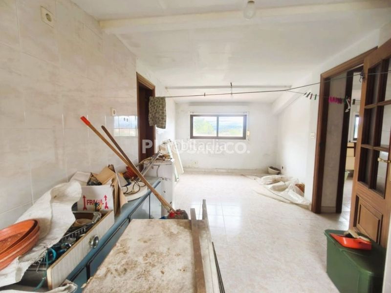 Foto 81b32a72-ccca-45a4-a8b7-ebf76ff95a57. Casa amb calefacció aparcament a centro de Culleredo Culleredo