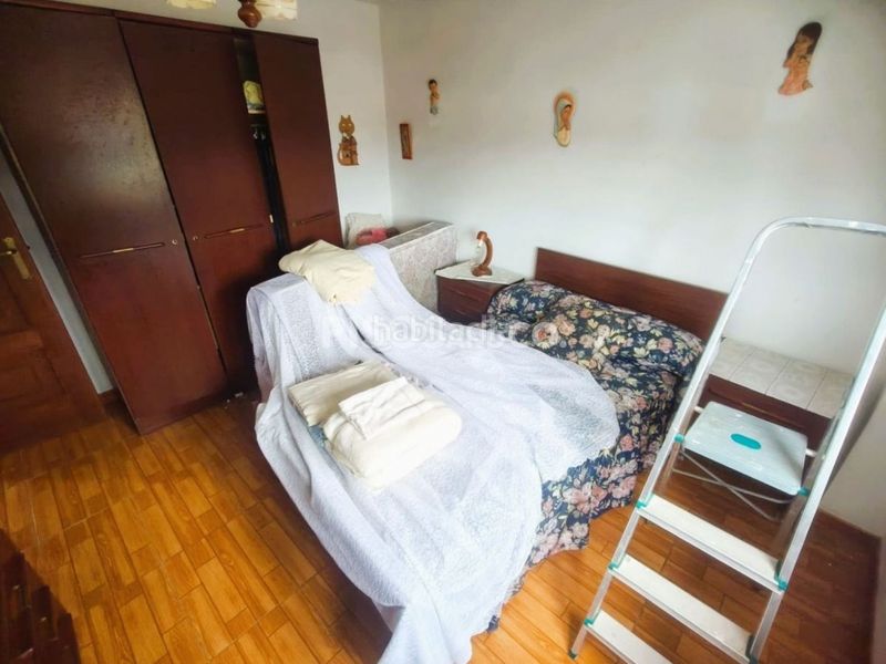 Foto a50485c4-9729-4fc1-b0a7-05b38bd1173b. Casa amb calefacció aparcament a centro de Culleredo Culleredo