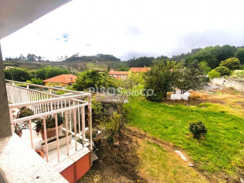 Foto b1827a50-ff28-454c-8979-6a77d03a3114. Casa amb calefacció aparcament a centro de Culleredo Culleredo