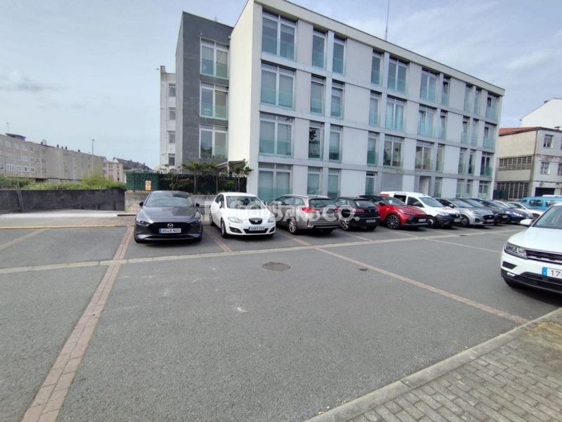 Foto 36b850e6-ec2f-4411-b9c9-a9c8e32cbb50. Pis amb calefacció aparcament a Perillo Oleiros