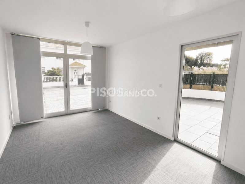 Foto 671e24d4-9c84-4910-ab8e-3c1103b89333. Pis amb calefacció aparcament a Perillo Oleiros