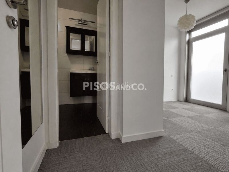 Foto a42dc7a6-5b56-4efd-84fd-4dd242fedb28. Pis amb calefacció aparcament a Perillo Oleiros