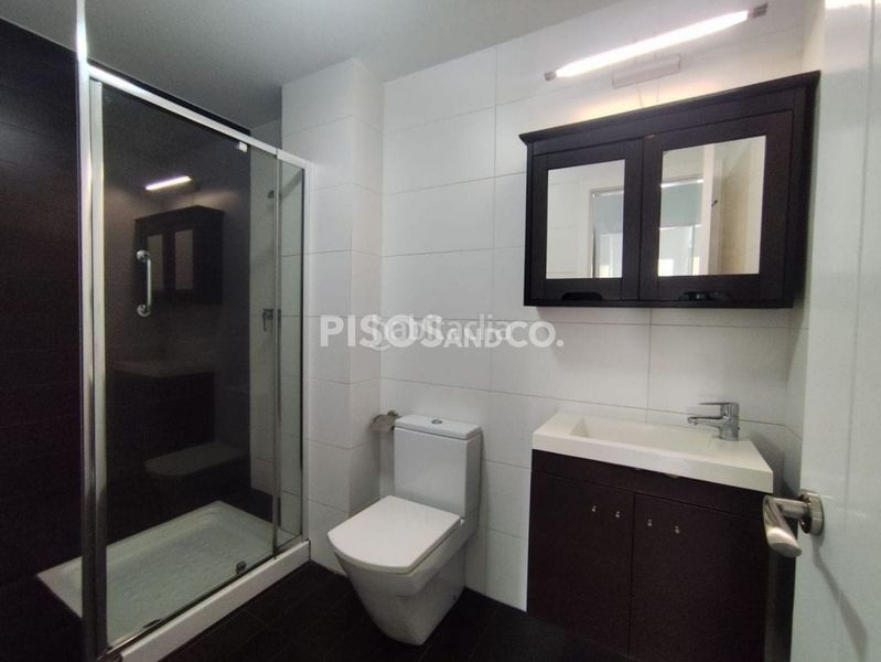 Foto c4307c58-935d-4cc5-82c8-5930445e6b6d. Pis amb calefacció aparcament a Perillo Oleiros