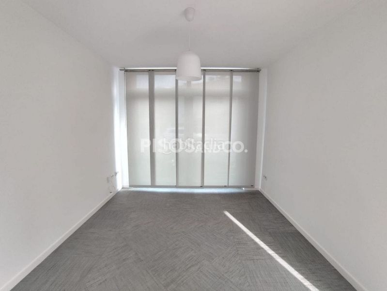 Foto d4f61393-2833-44ec-b924-fbeae890d188. Pis amb calefacció aparcament a Perillo Oleiros