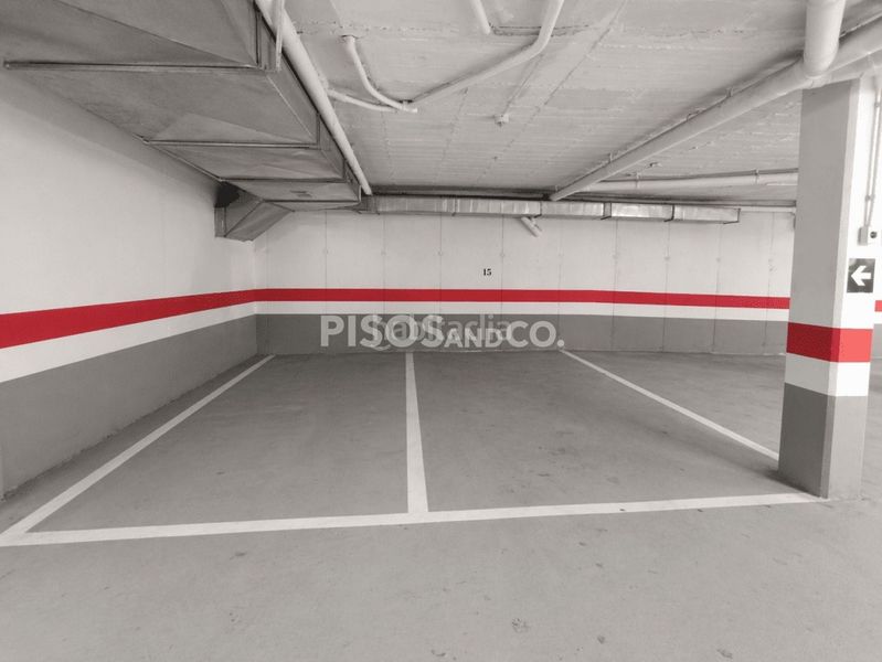 Foto dcb39213-74de-46e4-96d8-ce1bce3d87de. Pis amb calefacció aparcament a Perillo Oleiros