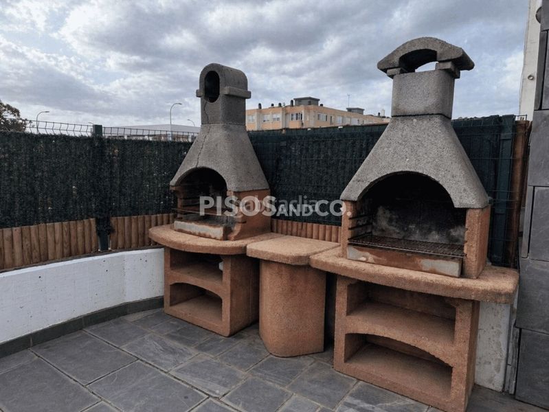 Foto fc8e33c9-67b1-49a2-8a8b-34737cc4dda9. Pis amb calefacció aparcament a Perillo Oleiros