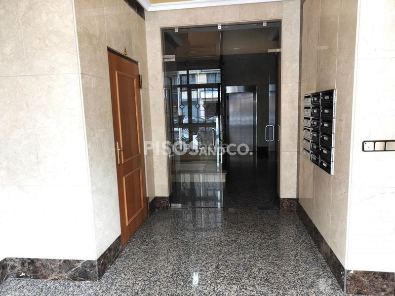 Foto 64929f4a-22cb-46b0-b01c-46e1a0da2dba. Pis amb calefacció aparcament a Someso - Matogrande Coruña (A)