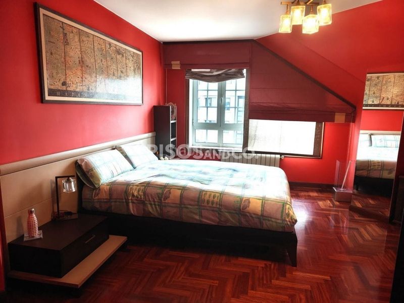 Foto 9782a037-c91f-44c3-be63-550b36fa8d0e. Pis amb calefacció aparcament a Someso - Matogrande Coruña (A)